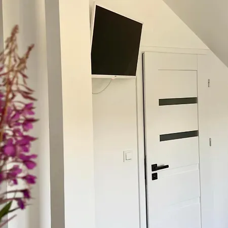 Dom Lesny Zakatek Od Luxflats 別荘 オストロボ